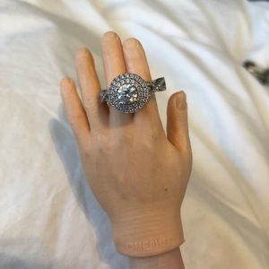 Swarovski silver split shank ring